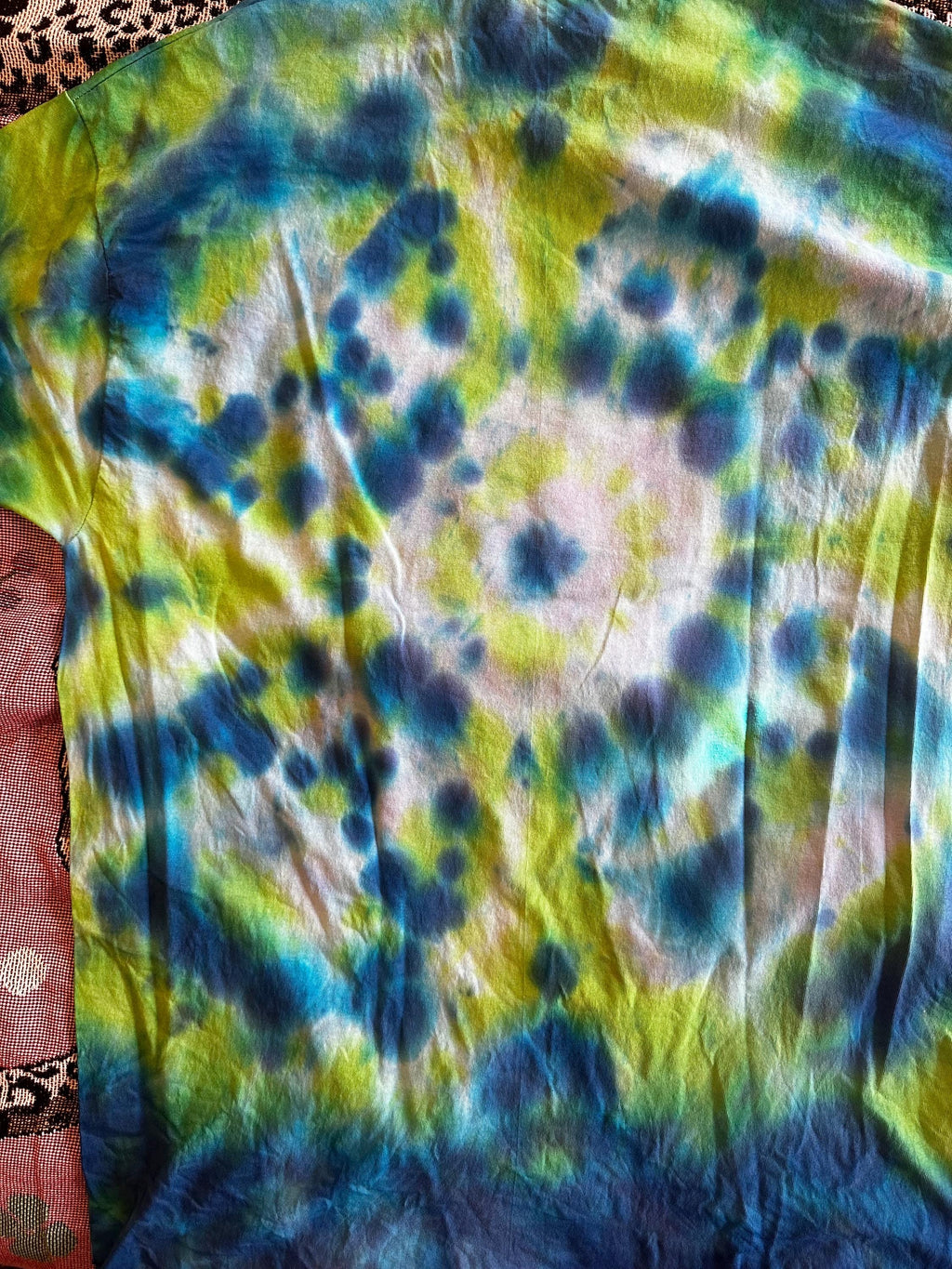 keep one rolled t shirt for 420 stoners essentials 1 of 1