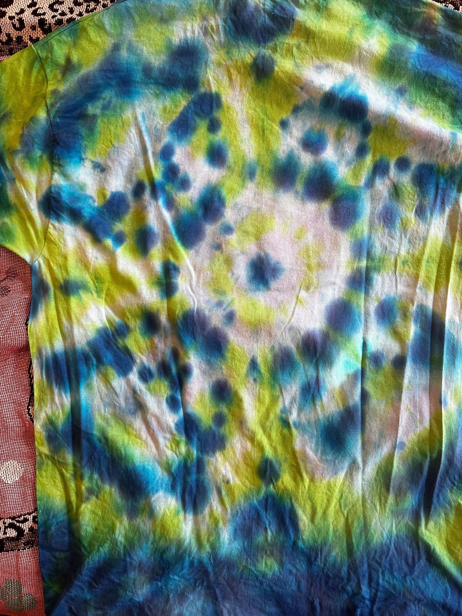 keep one rolled t shirt for 420 stoners essentials 1 of 1